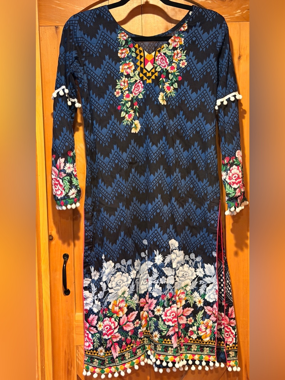 Floral Embroidered Kameez
